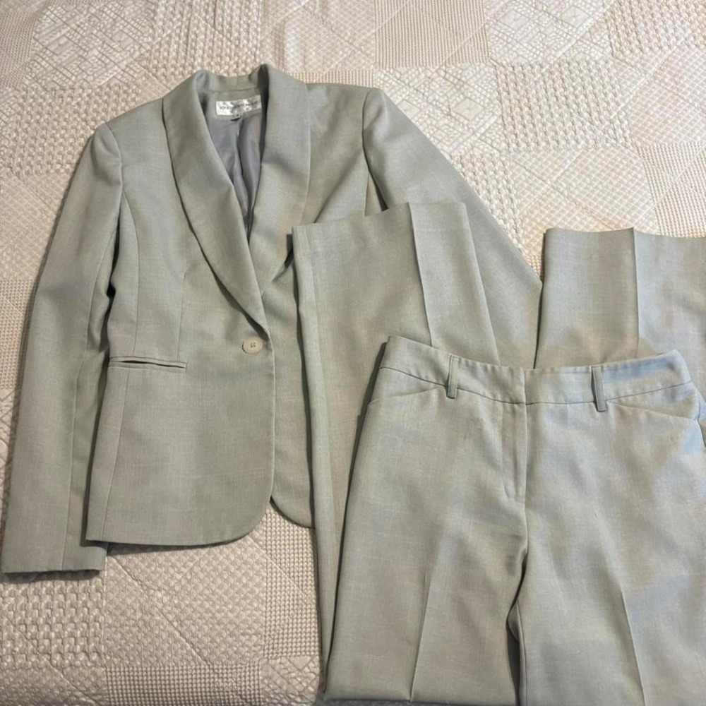Sage Green-Grey Jones New York pantsuit, Size 6